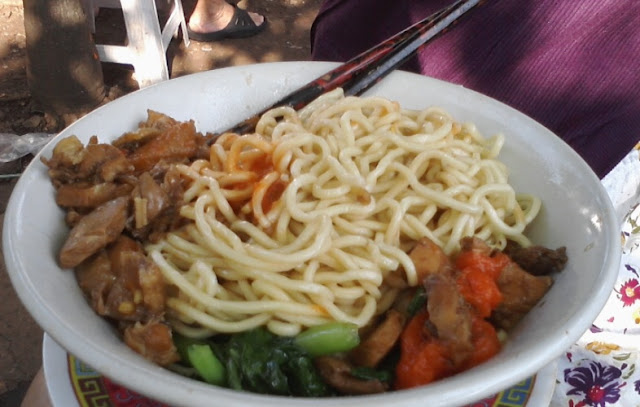 Ini Bedanya Mie Ayam dan Bakmi, Kalian Perlu Tau Ini Bedanya Mie Ayam dan Bakmi, Kalian Perlu Tau