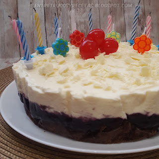 Tarta de chocolate negro con mousse de chocolate blanco (paso a paso).