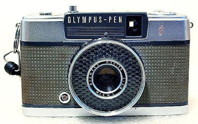 Olympus Pen EE.S, Front