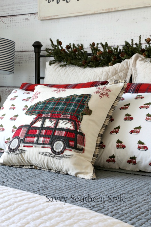 Savvy Southern Style : The Christmas Farmhouse Style Bedroom