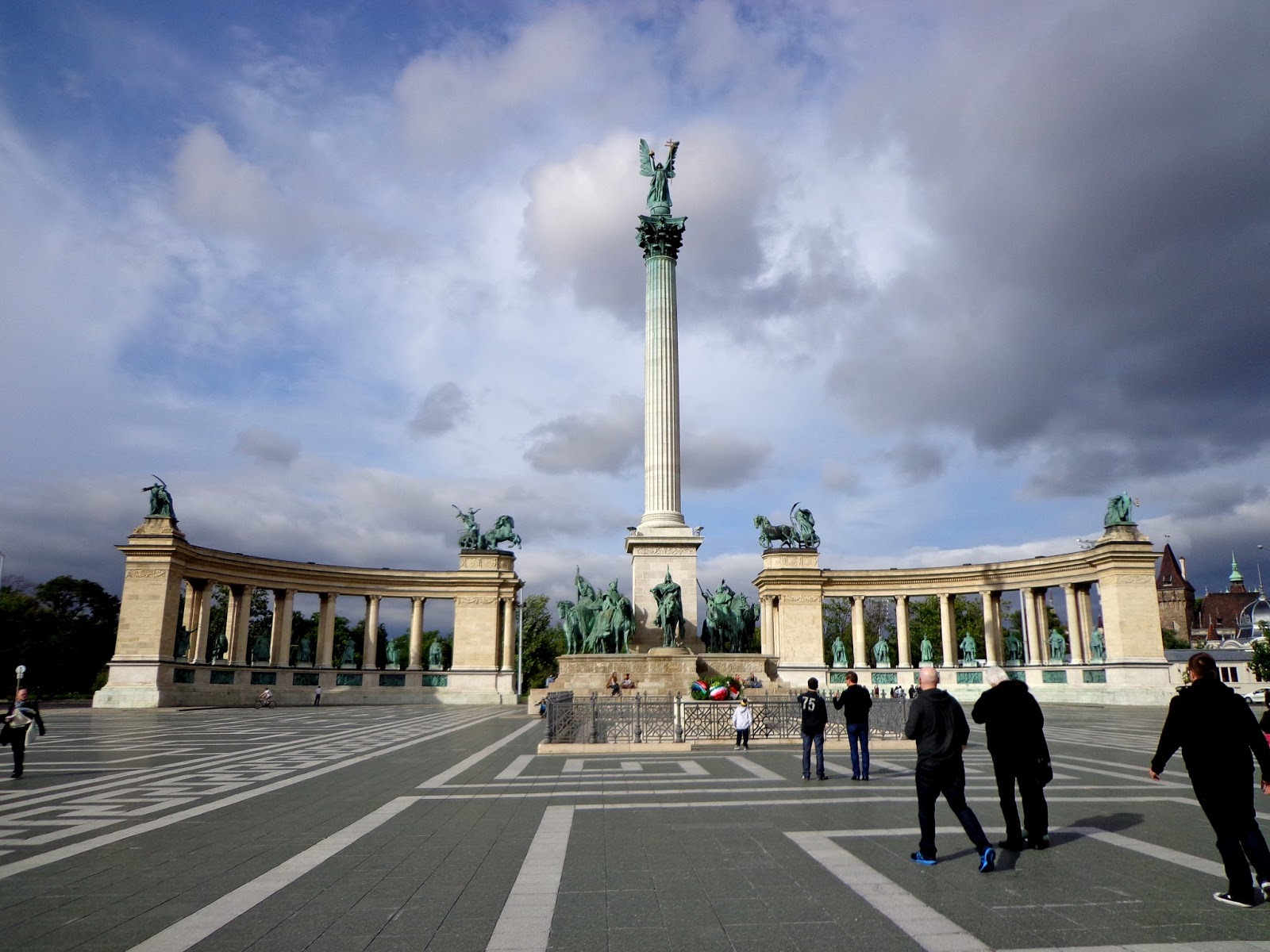 площадь в будапеште