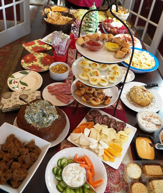 Ordinary Lovely: Our Epic Holiday Tradition: CHRISTMAS SNACK TABLE