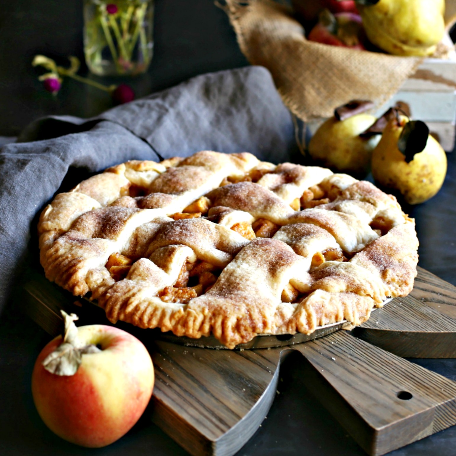 Recipe for an apple and pear pie with a homemade butter crust.