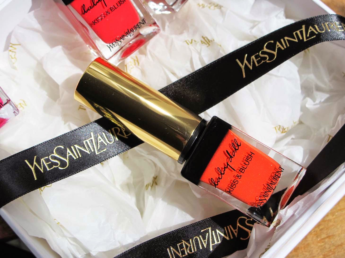 Fashion & Beauty Now Fascinada por el nuevo Kiss & Blush de Yves Saint
