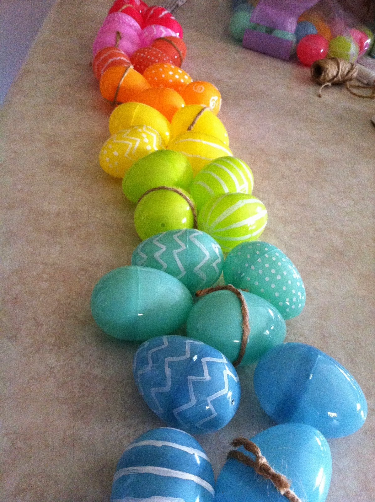 Burlap and Bananas 5 Plastic Easter Egg Wreath DIY!