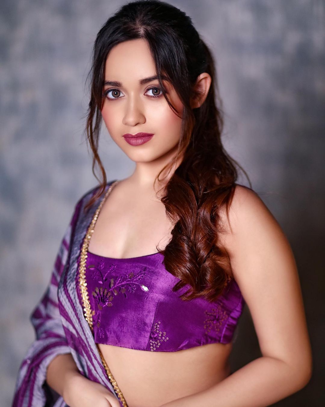 Top 10 Young Hot Indian TV Actresses with Photos in 2021 Navel Queens Top 10 Young Hot Indian TV Actresses with Photos in 2021 Navel Queens