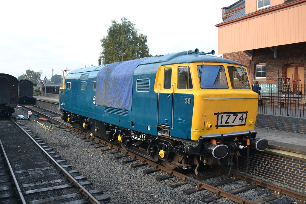 British Diesels and Electrics: Class 35 (Beyer Peacock 1,700 hp Type 3 ...