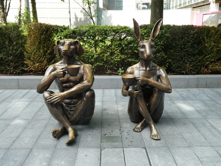 cavingliz noncave albums Elephants in Spitalfields, London