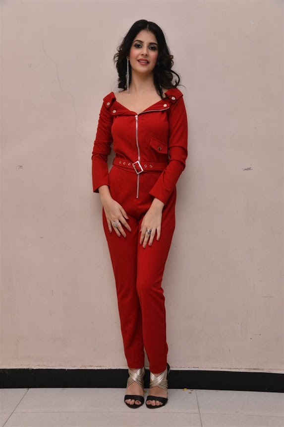 Kashish Vohra at 1st Rank Raju Teaser Launch