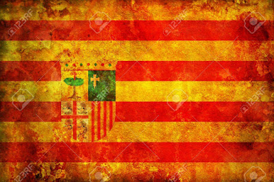 Els catalans ses senyeres  Ab les barres d'Aragó,