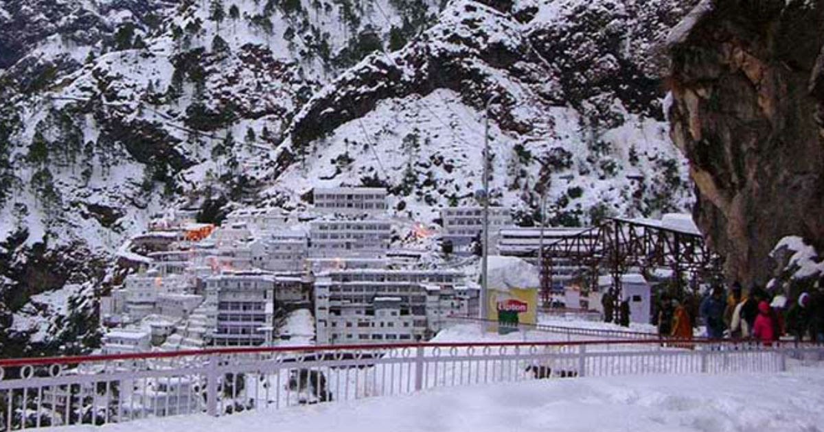 Snowfall at Mata Vaishno Devi Ji Gumakkad