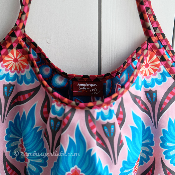 Reversible Mini Beach Bag Tutorial DIY Tutorial Ideas!