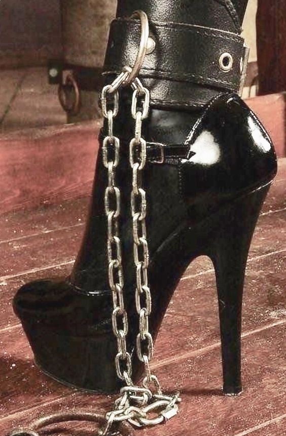High heels with ropes and chains