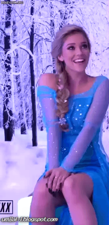 엘사 코스프레녀 - 디쁠