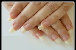 How To Grow Your Nails Fast & Long In Just 10 Days