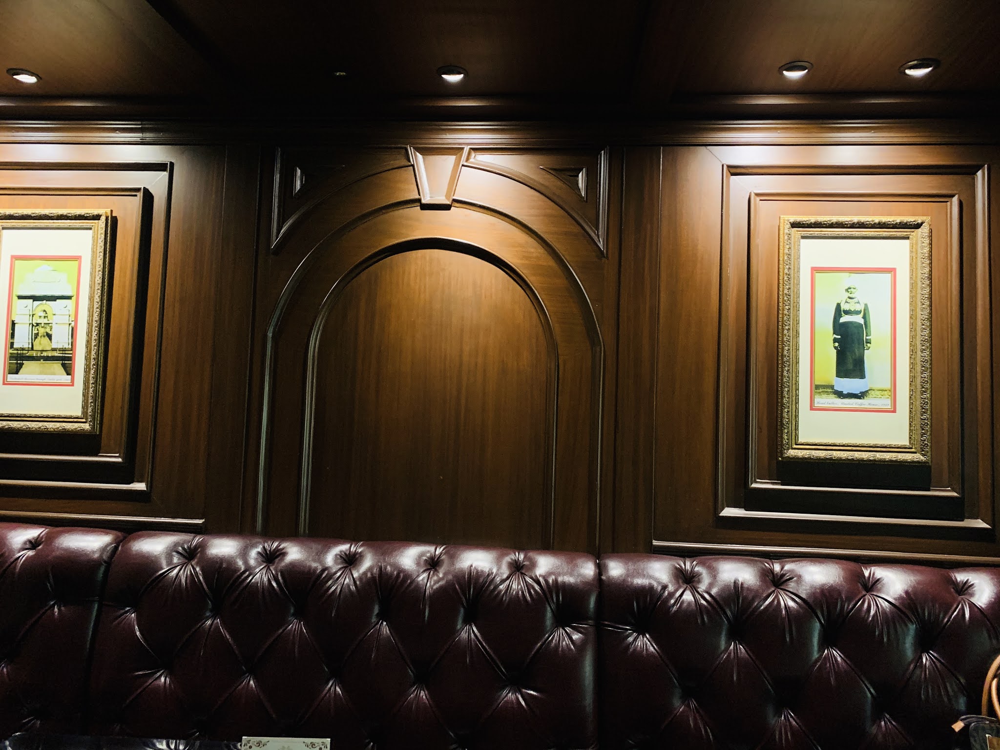 UNITED COFFEE HOUSE SINCE 1942 A VINTAGE VANITY