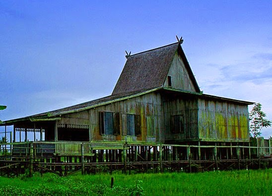 Rumah Adat Indonesia Keterangan Car Ameningkatkan Penghasilan Provinsi Kalimantan Selatan