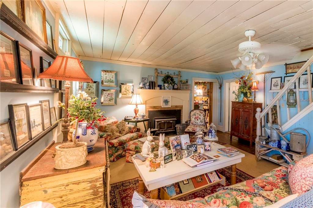 Sweet House Dreams 1867 Colonial in Wesley, Arkansas