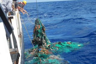 Great Pacific Garbage Patch, abandoned fishing gear, marine plastic pollution