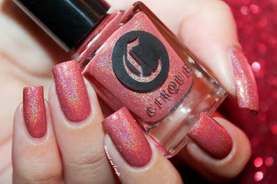 Swatch of the nail polish "Luminous Owl" from Cirque Colors