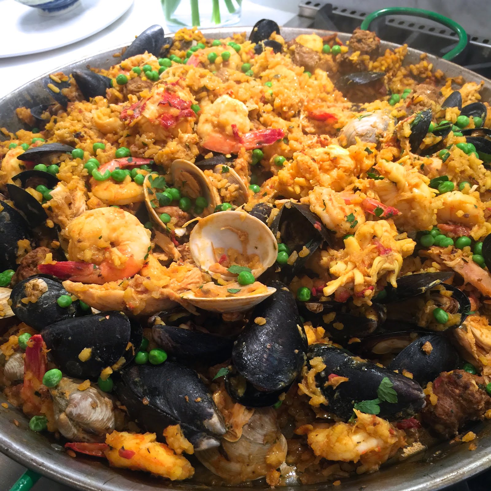 Gourmet Girl: Seafood Paella a la Valenciana - Dinner Party