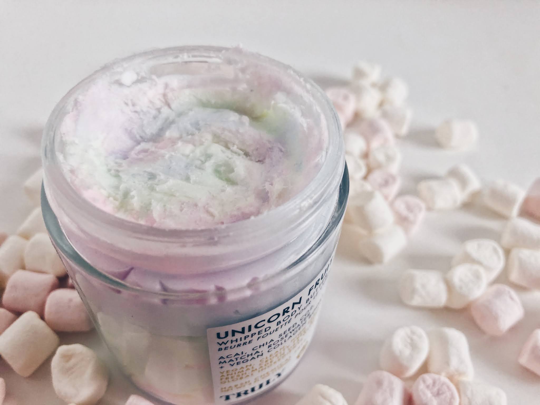 Truly Tělové máslo Unicorn Fruit Body Butter recenze The Vogue