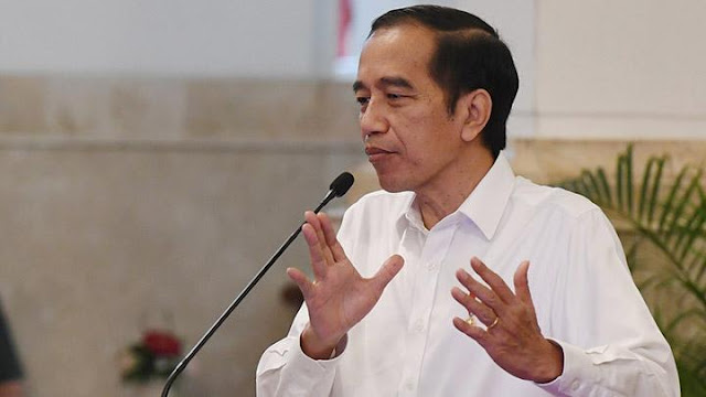 Jokowi Sebut Demo Tolak UU Cipta Kerja Akibat Hoax di Medsos