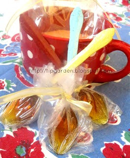 https://1.bp.blogspot.com/-bd36n4HBKSo/WIAndJZjQwI/AAAAAAAAKZQ/coTOkB6jiMcRNFSLc_0PCf2b8Eh3o-8uQCEw/s400/honey%2Blemon%2Btea%2Bbase%2B027.jpg Honey Lemon Spoons