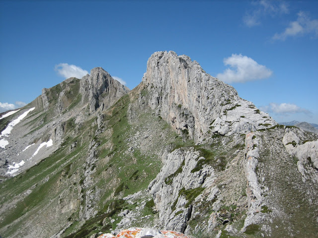 Rutas Montaña Asturias: Desde el Cueto Crespo, cresta a la que va la ruta