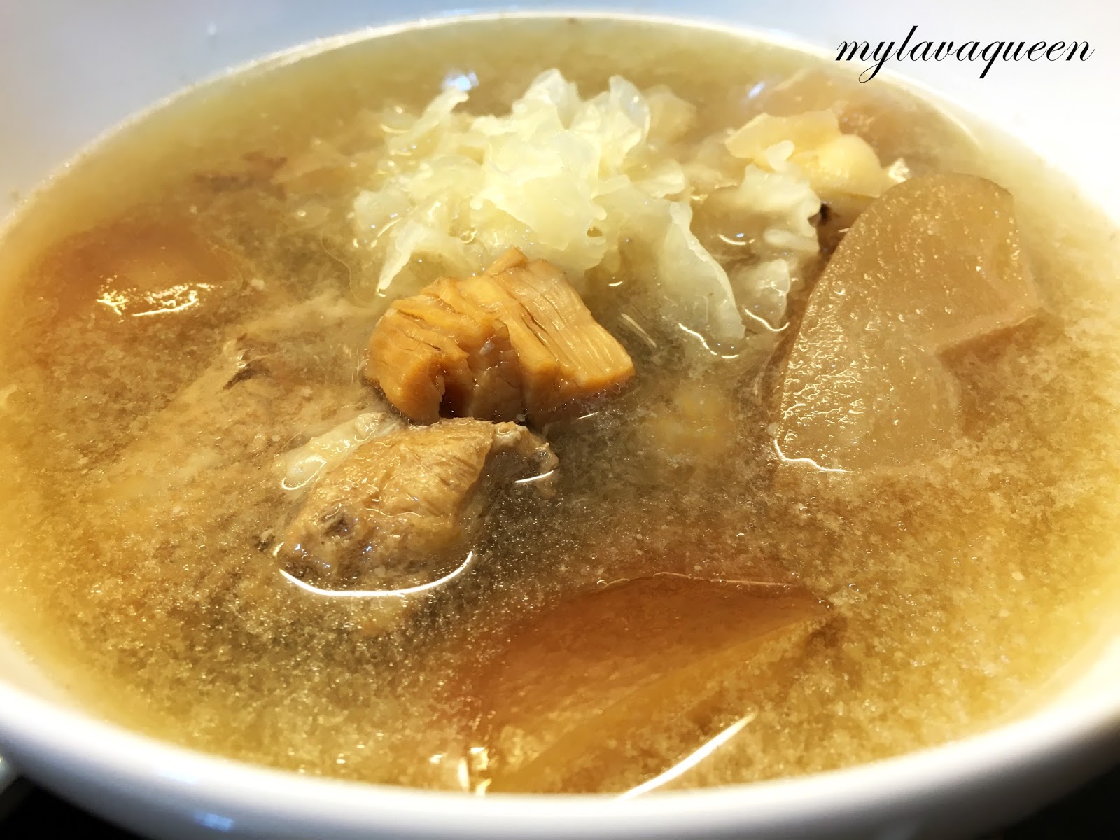 APPLE SOUP WITH WHITE FUNGUS AND LILY BULBS Lava Queen