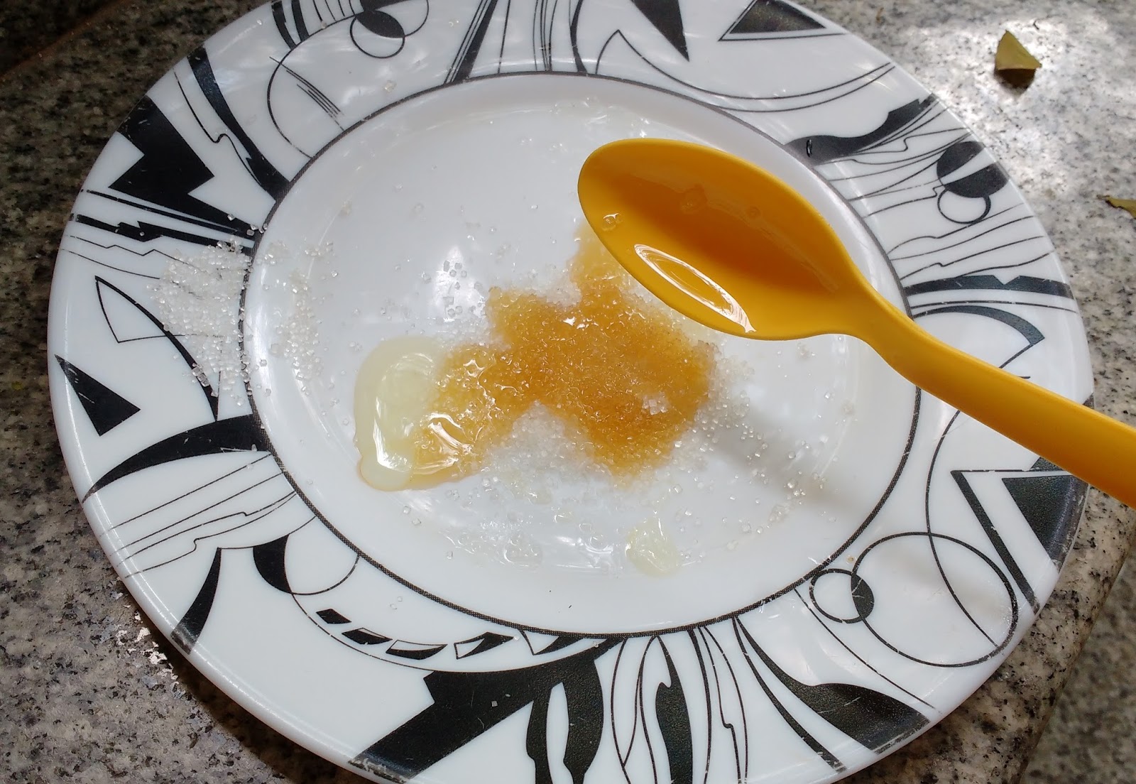 3 Ingredient DIY Sugar Scrub for lips Recipe How to Exfoliate lips