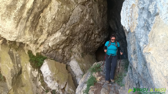 Saliendo de la Cueva del Sedo Vibolines