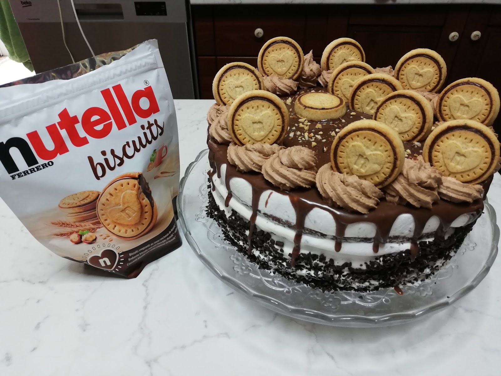Dolcilandia e non solo... Torta Dripcake Nutella Biscuits