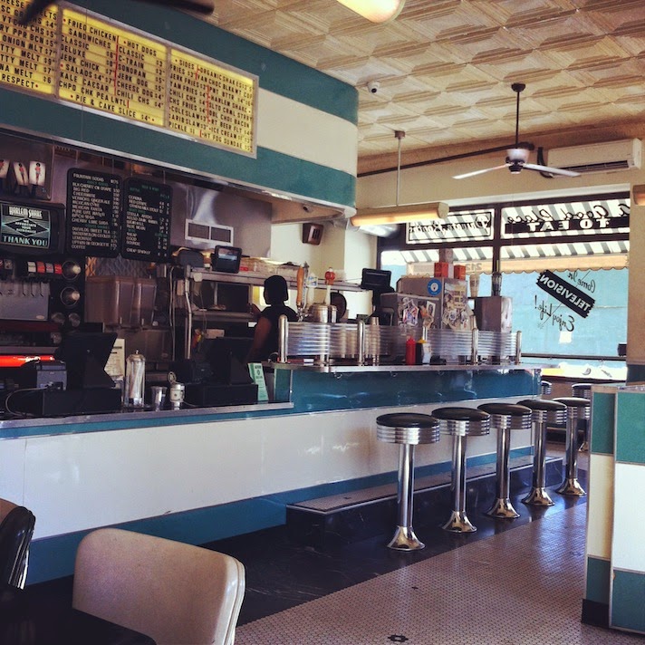 H A R L E M + B E S P O K E EAT BREAKFAST AT HARLEM SHAKE