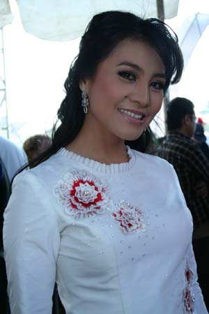LAGU DANGDUT LAWAS: Cici Paramida