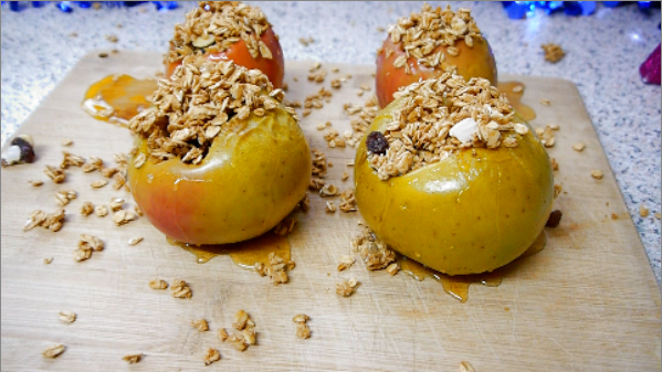 Baked Apples | Healthy Holiday Treats | That Fitness Life by Scola Dondo
