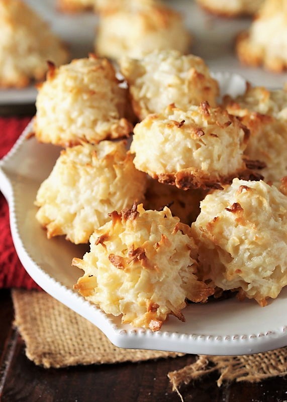 Coconut Macaroons | The Kitchen is My Playground