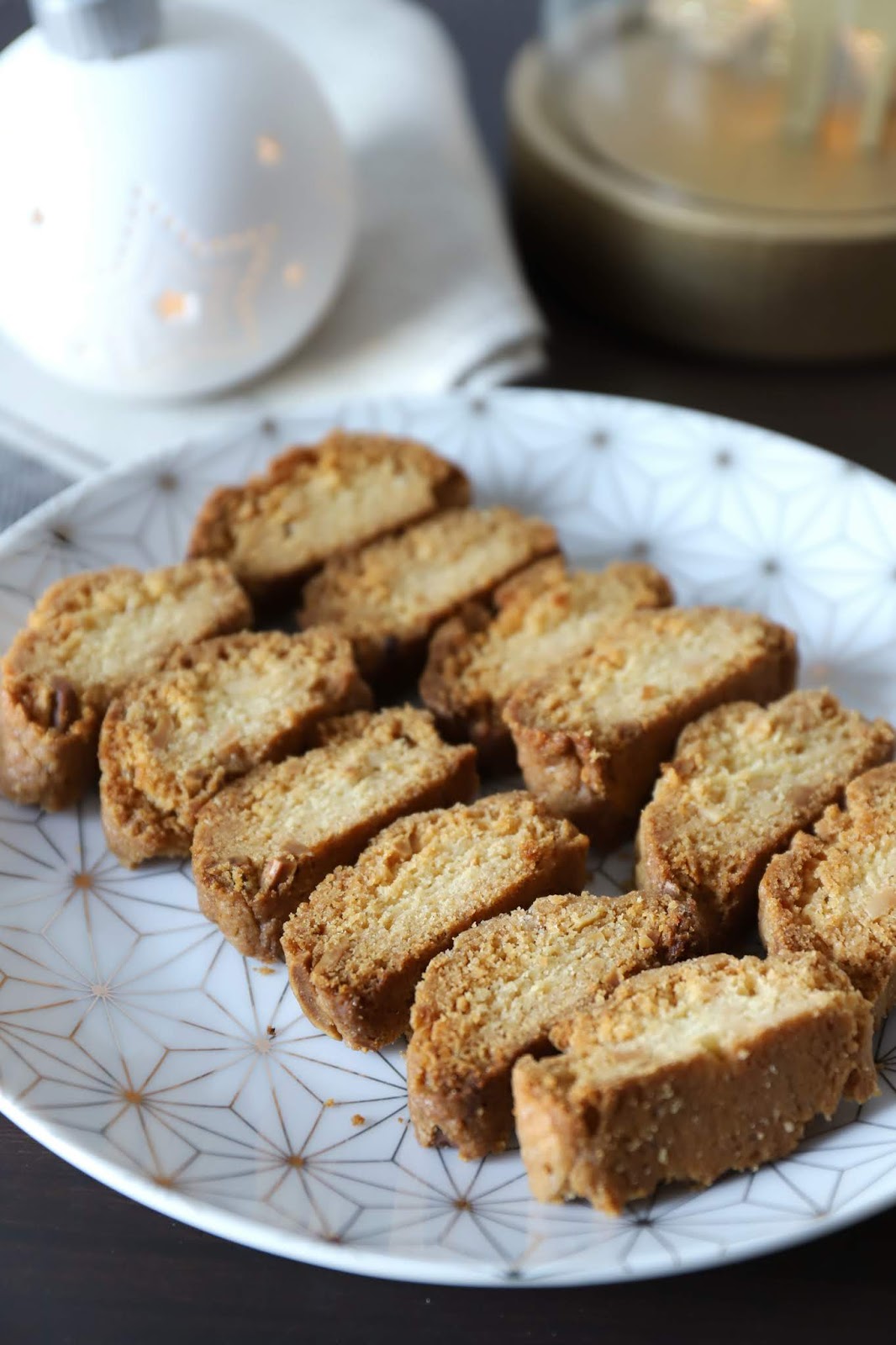 The Cook Time: Canistrelli aux amandes