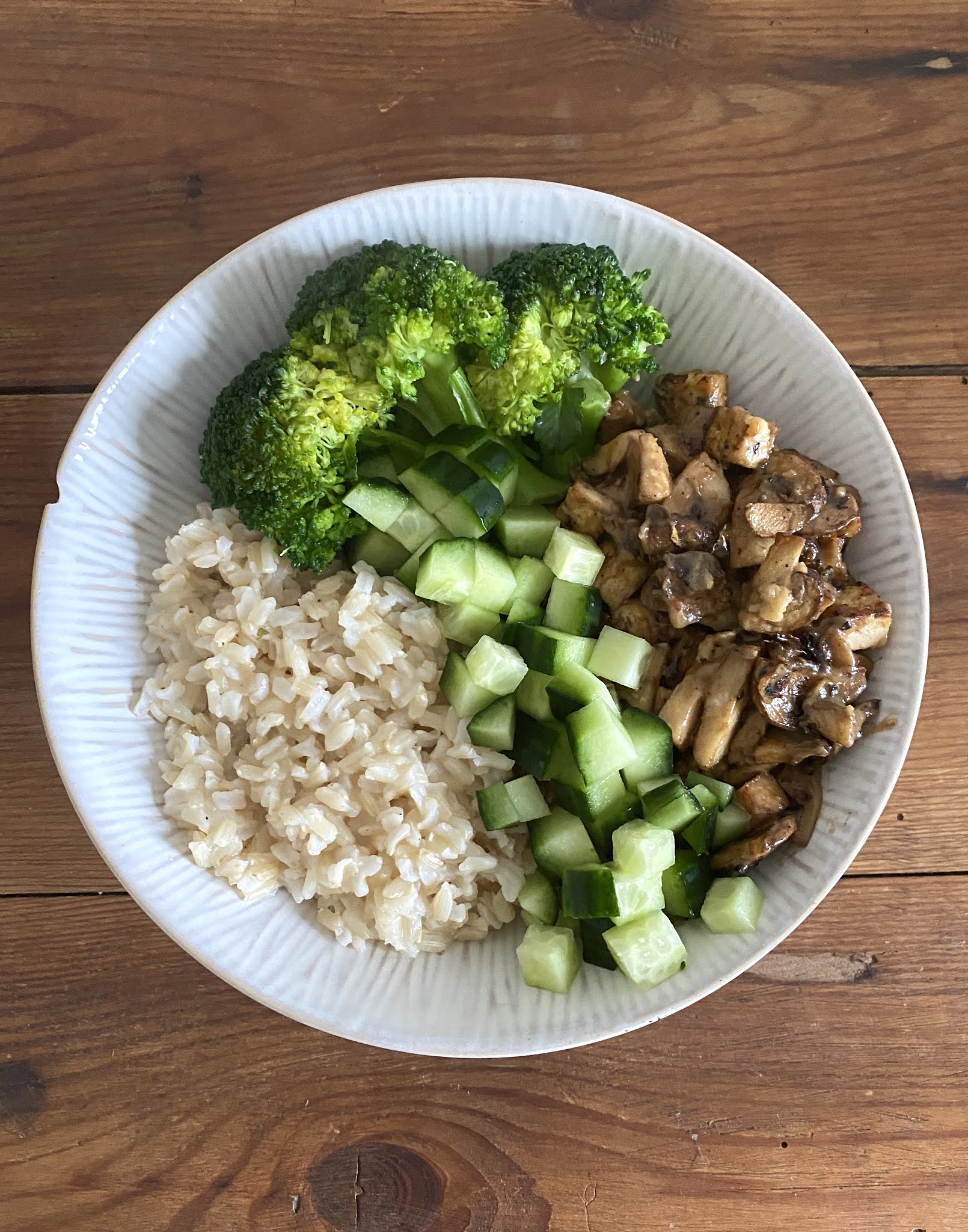 CUISINER BIEN : Bowl mit Erdnuss-Tofu