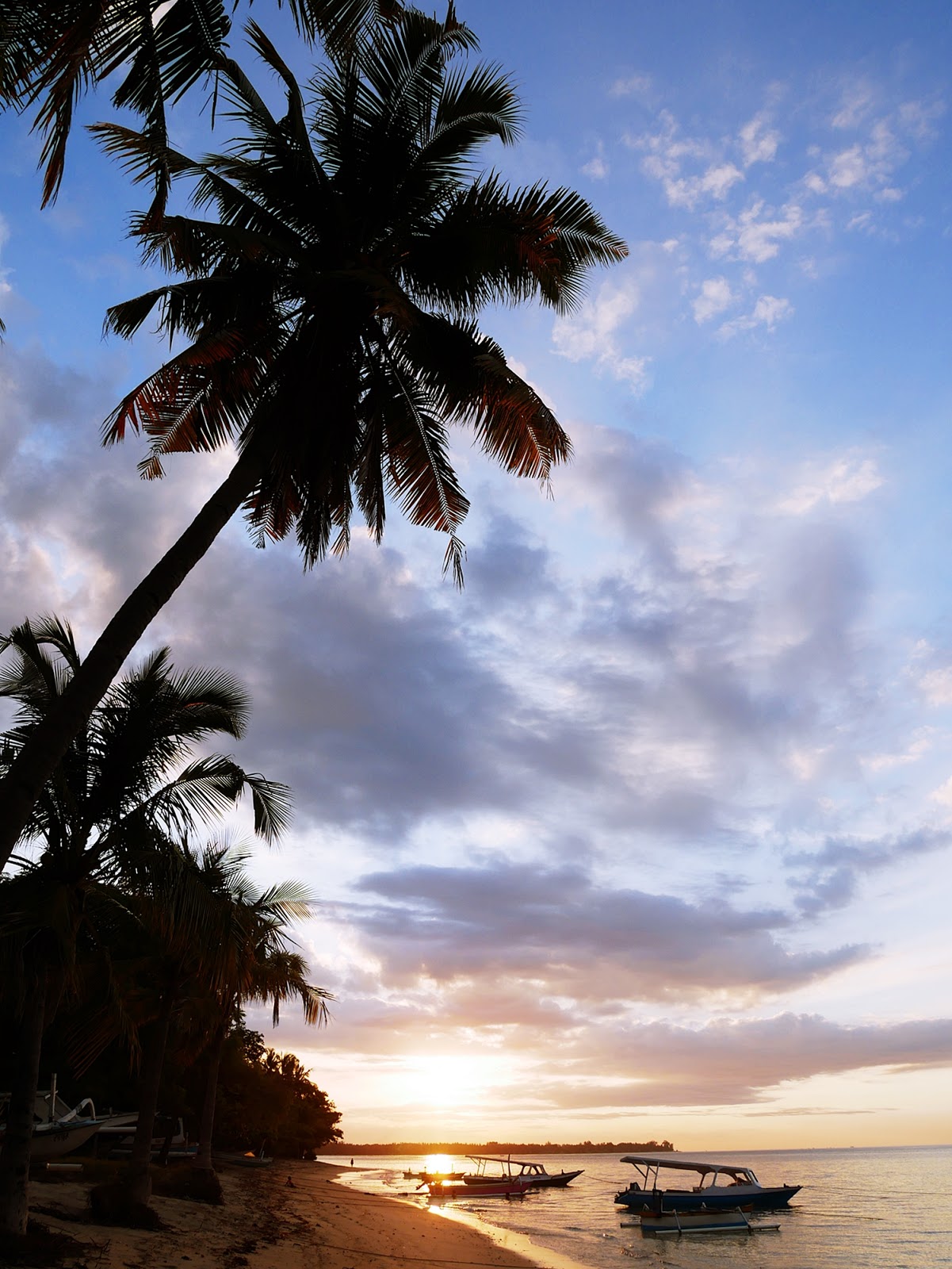 DELUXSHIONIST LUXURY STAY AT TUGU HOTEL LOMBOK DELUXSHIONIST LUXURY STAY AT TUGU HOTEL LOMBOK