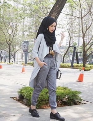 33 Fashion Celana Jogger Hijab Top