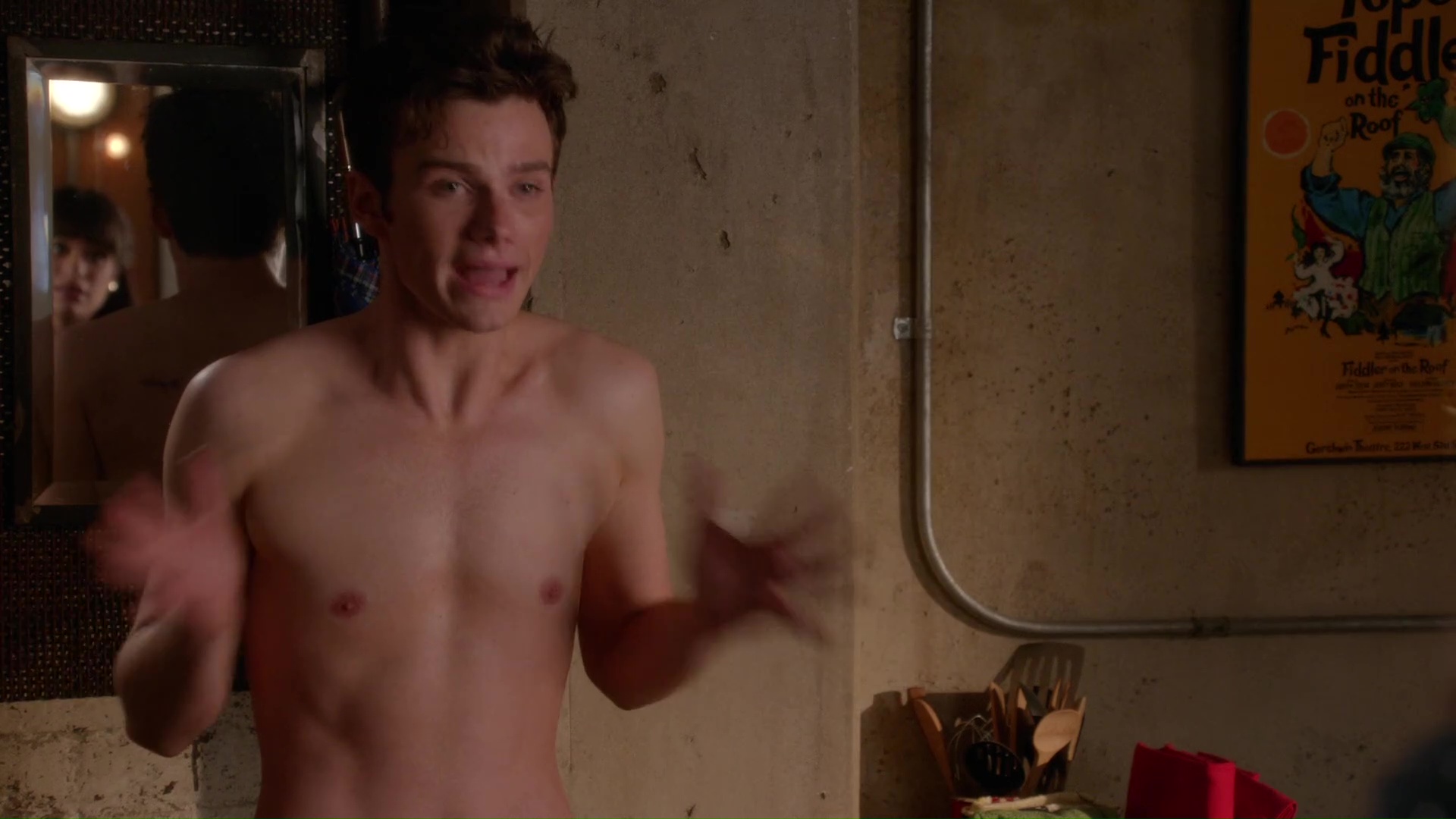 Chris Colfer shirtless in Glee 5-05 "The End Of Twerk" .