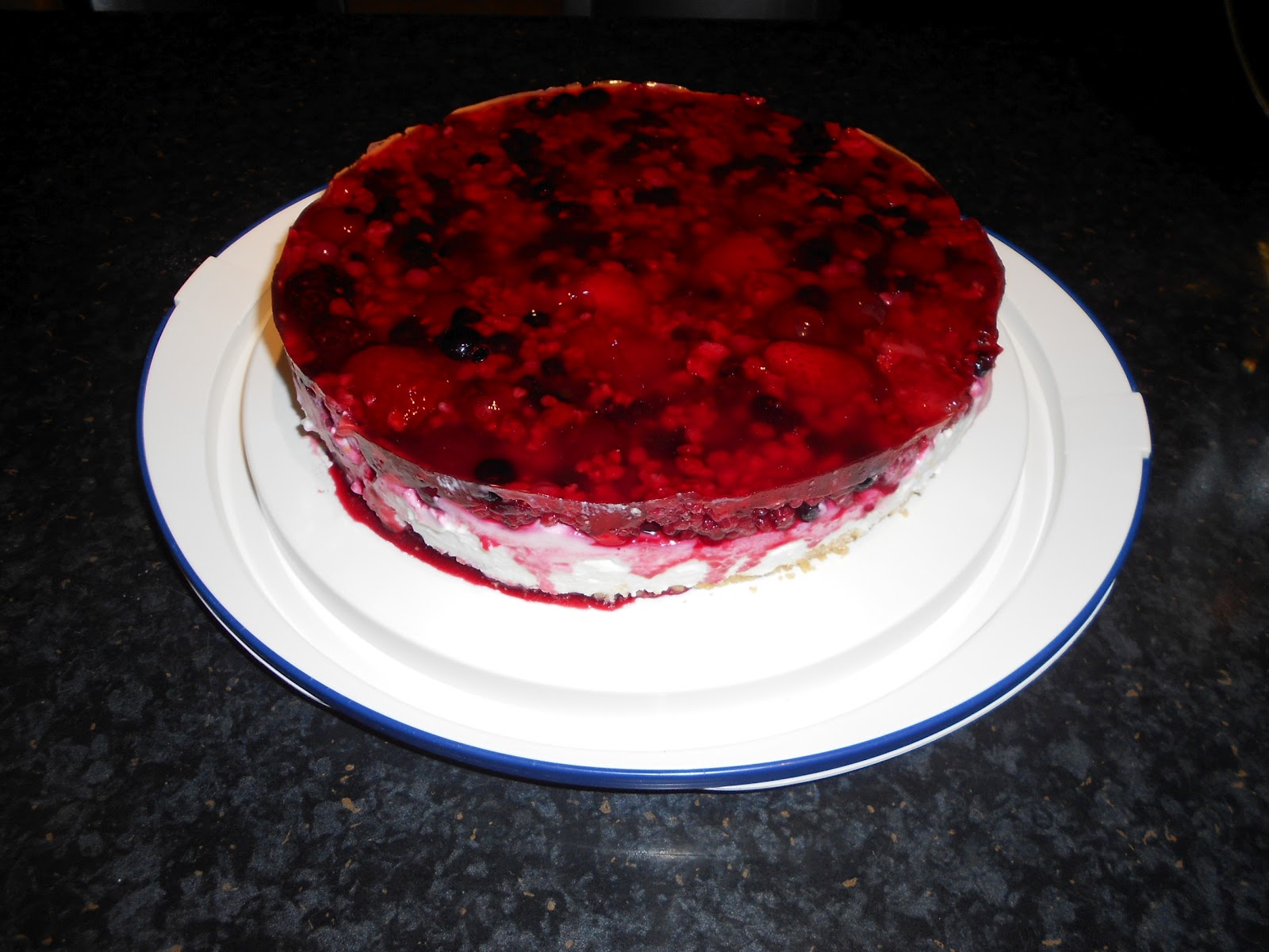 Verboten gut ⚠: Black Currant Cheesecake