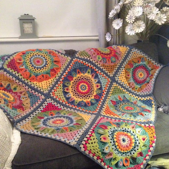 Ergahandmade Crochet Blanket (SPINNING TOP BLANKET) + Free Pattern