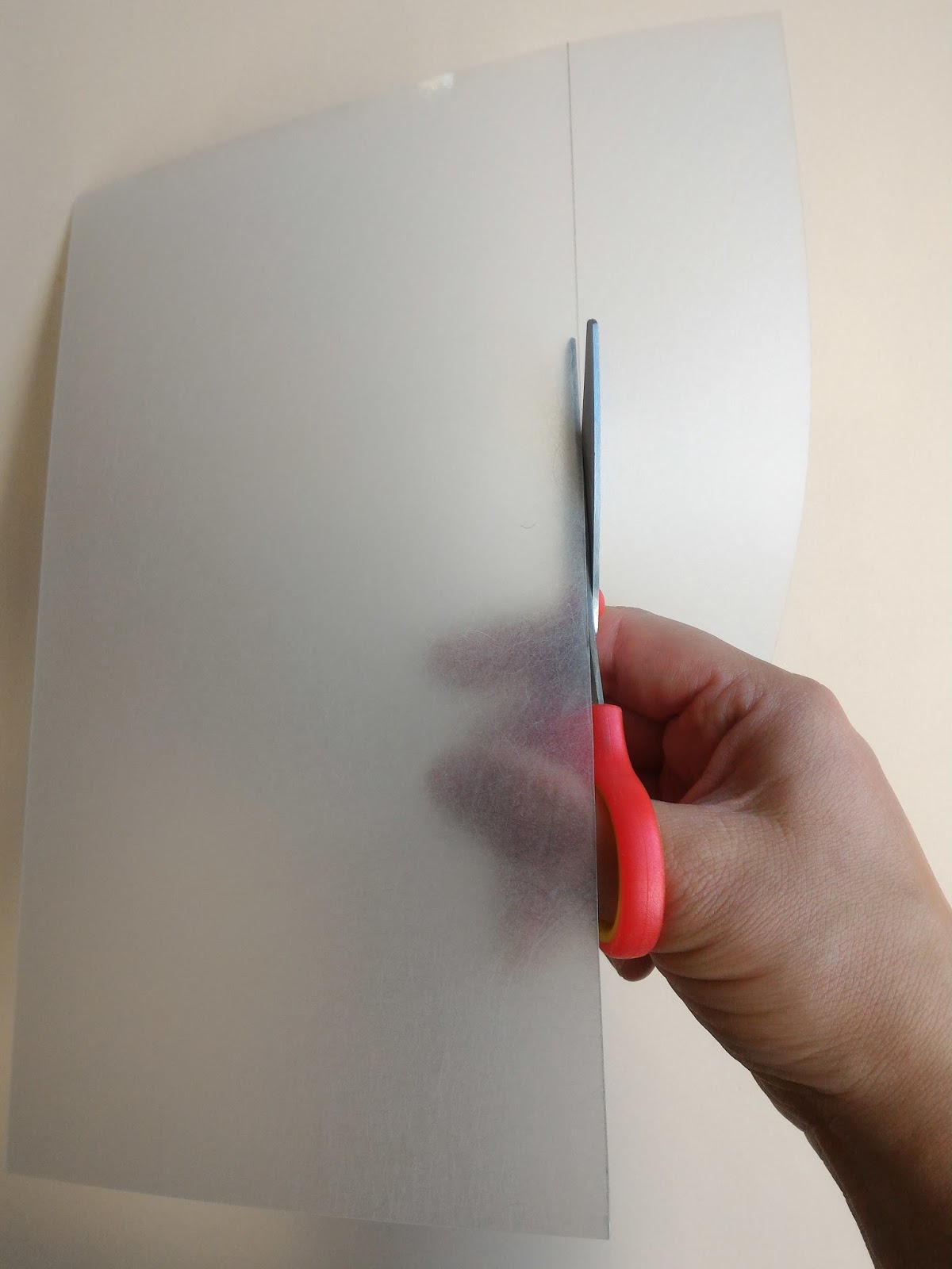 Chagaz et vous DIY plastique dingue bougeoir dessin enfant Demander son enfant de faire un dessin sur toute la page attention bien dessiner sur la partie qui accroche Pour ce th¨me étant le feu