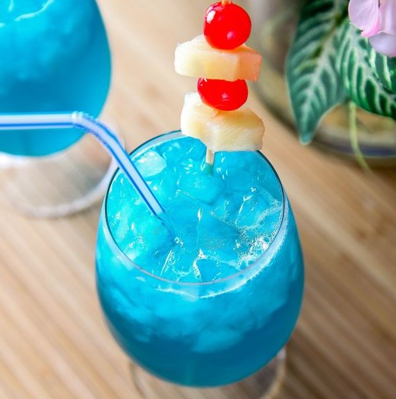 BLUE HAWAIIAN RECIPE #Cocktail #Summer
