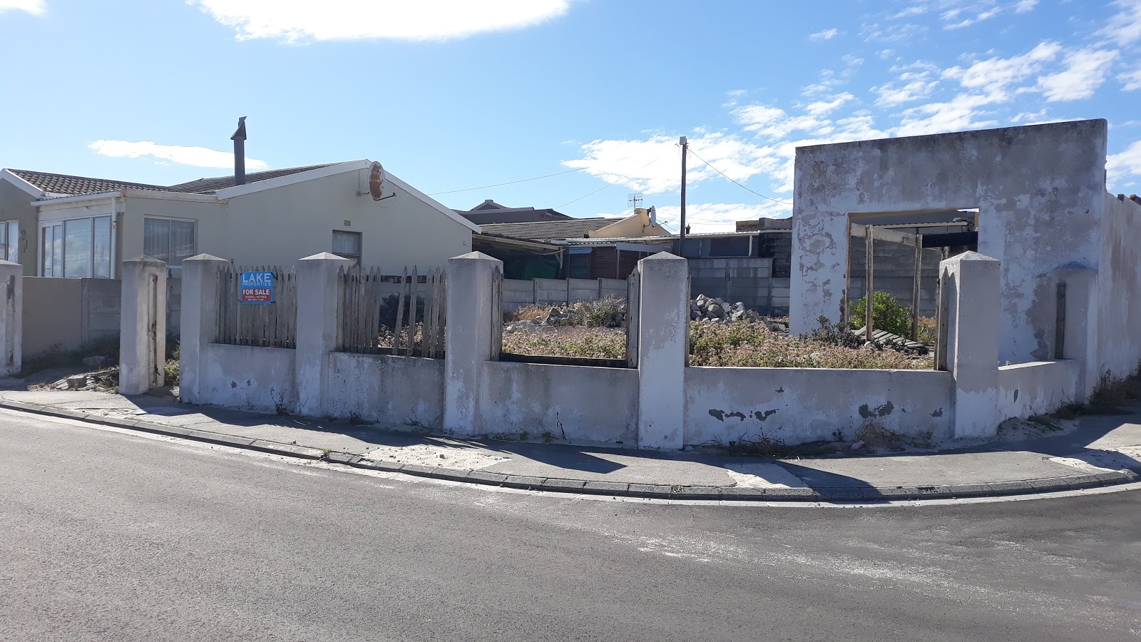 Houses for sale in Cape Town Corner Beach front plot for sale in