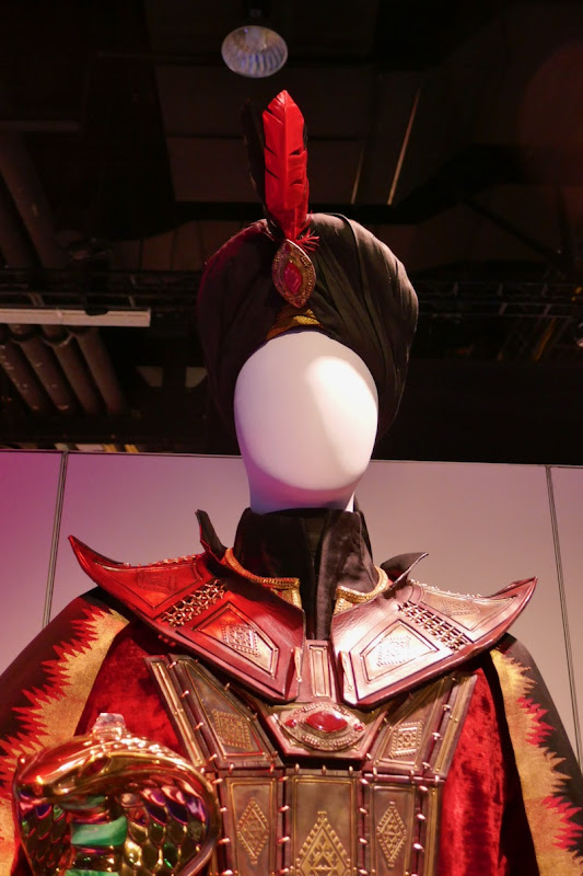 Hollywood Movie Costumes and Props Prince Ali, Princess Jasmine and