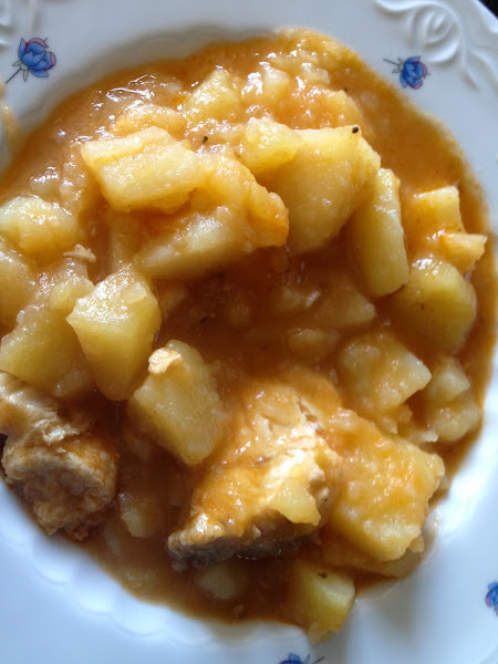 Patatas con cazón