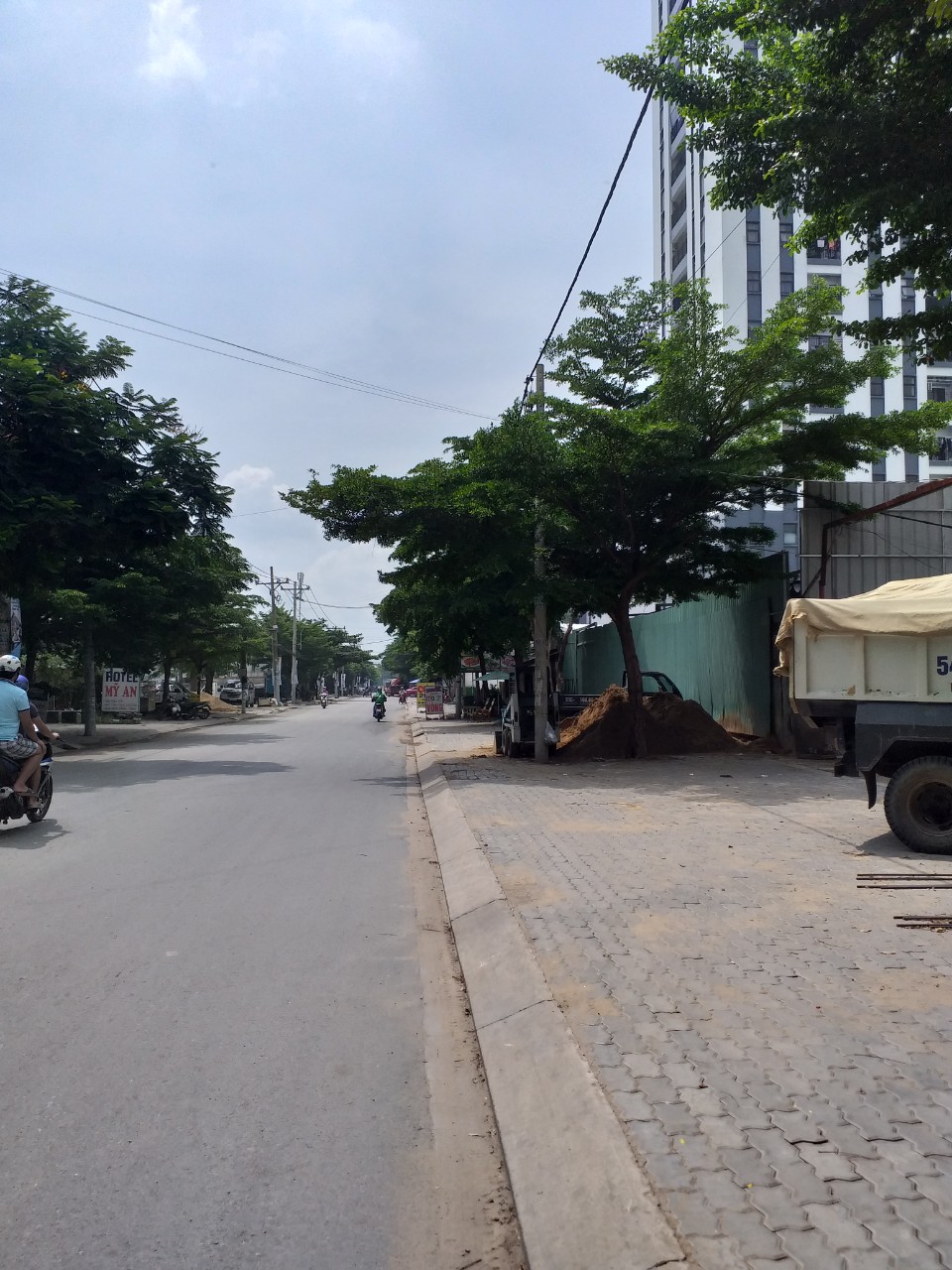 Bán nhà nát Quận 7 giá rẻ, đường Huỳnh Tấn Phát, ngay Khu phức hợp La Casa. DT 5x16m